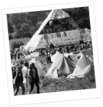 <p>Craig and Gregory provide all the food for revellers at one of the first Glastonbury festivals</p>

